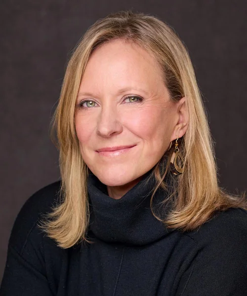 Lisa Bayer, portrait