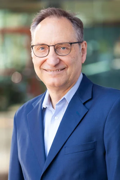 Richard Barnett, portrait