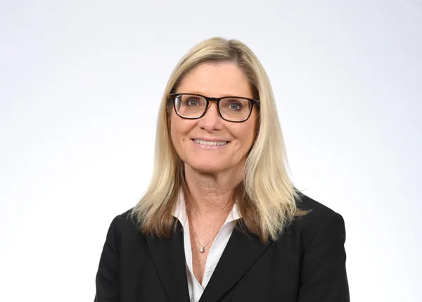 Marybeth Petrell, portrait