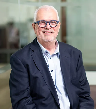Gavyn Davies, portrait