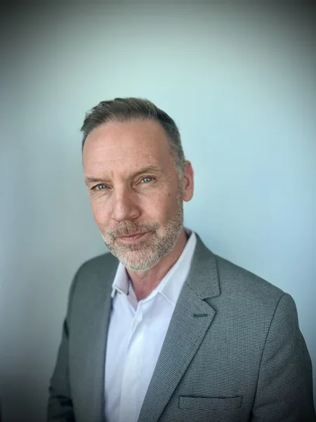 Daniel Teed, portrait