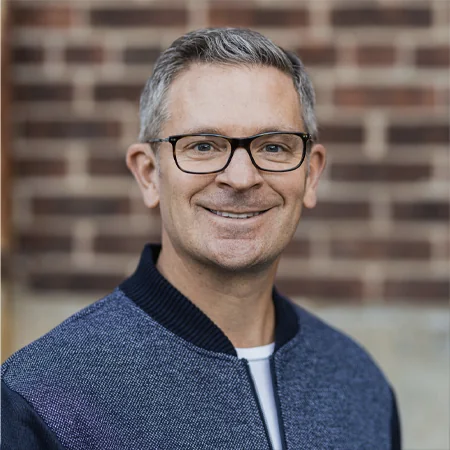 Douglas Vander Weide, portrait