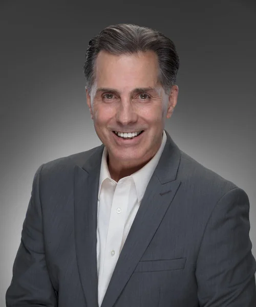 Bryan Totri, portrait