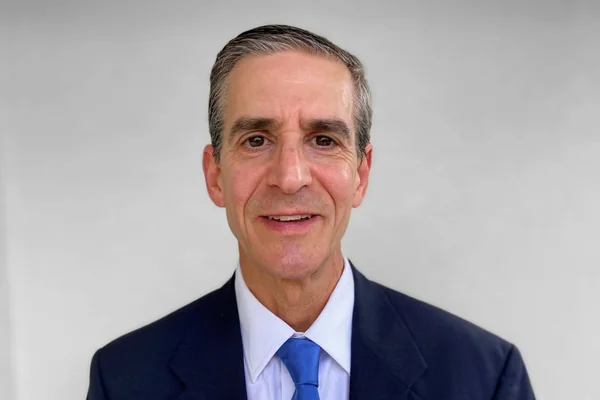 Aaron Skloff, portrait