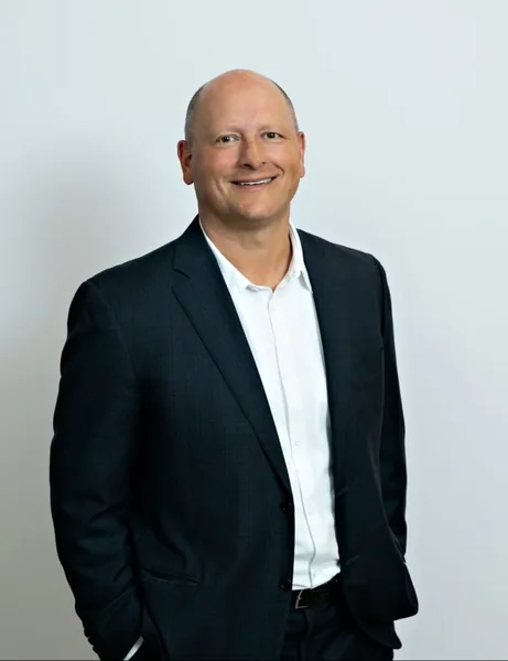 Steven Schmidt, portrait