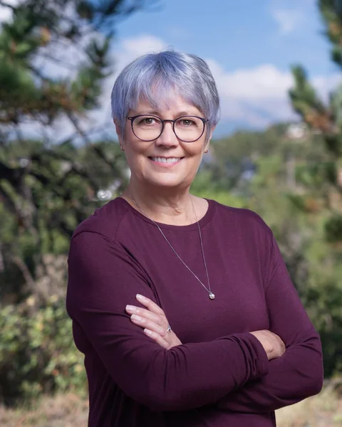 Linda Leitz, portrait