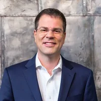 Damian Gallina, portrait