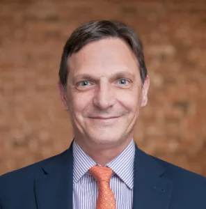 Sean Giles, portrait