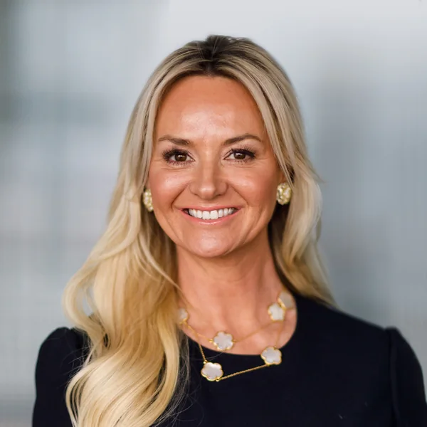 Terri Connelly, portrait