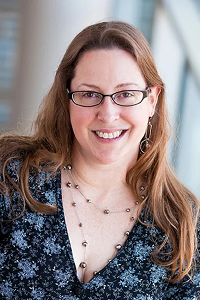 Angela Oneill, portrait