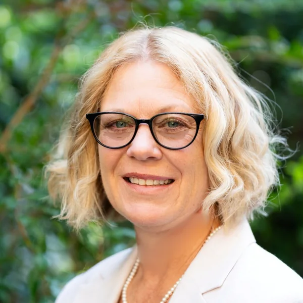 Bonnie Moseley, portrait