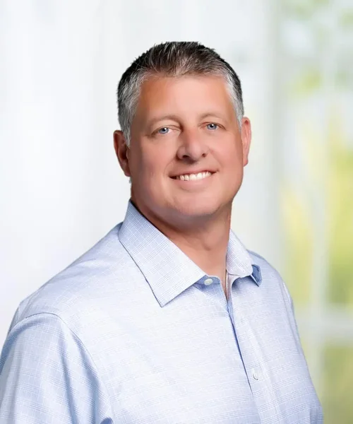 Sean McCullough, portrait