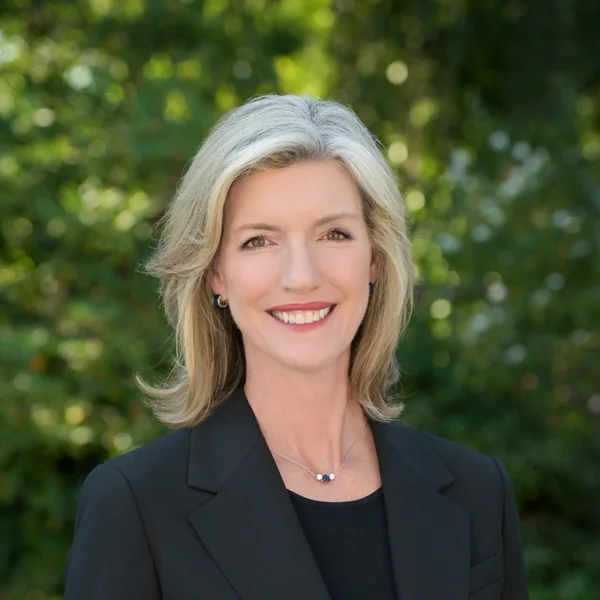 Jennifer Lee, portrait