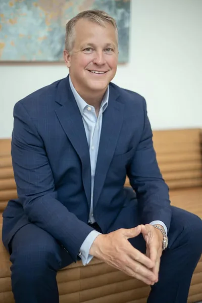 Jeffrey Dobyns, portrait