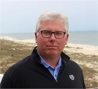 Christopher Bloomstran, portrait