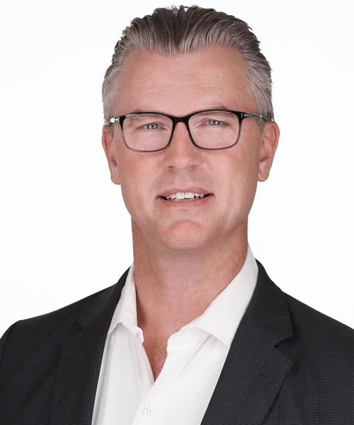 Gavin McNally, portrait