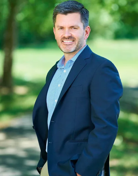 Christopher Moore, portrait