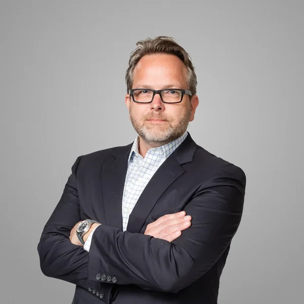 Matthew Reynolds, portrait