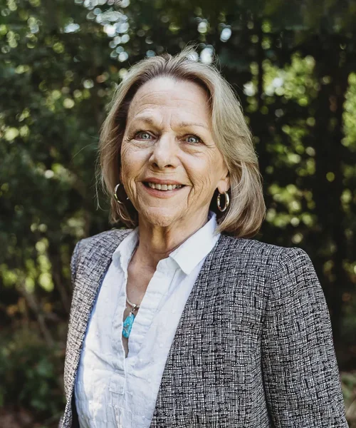 Vivian Honeycutt, portrait
