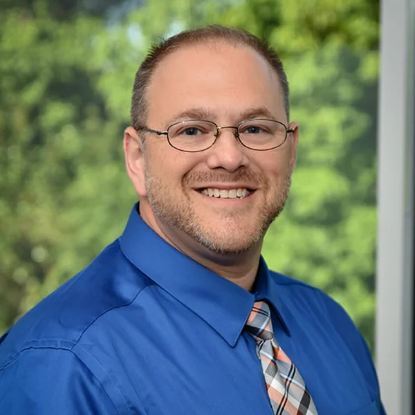 Shane Snively, portrait
