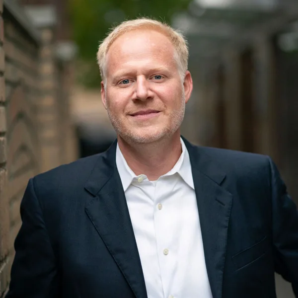 Ross Pollard, portrait
