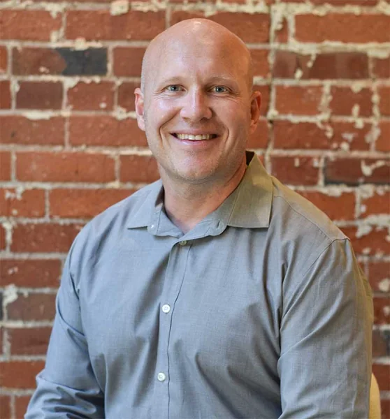 Cade Konen, portrait