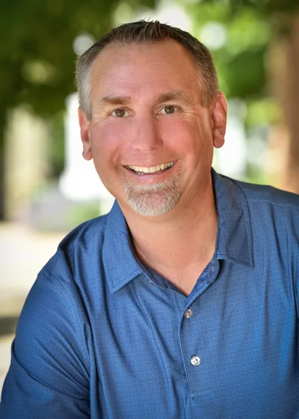 Nicholas Jones, portrait