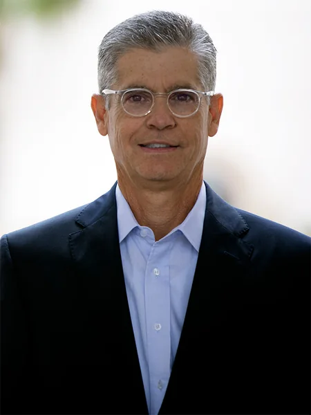 Gabriel Bustamante, portrait