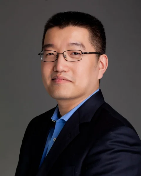 Wei Wang, portrait
