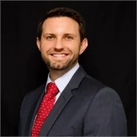 Dustin Hughes, portrait