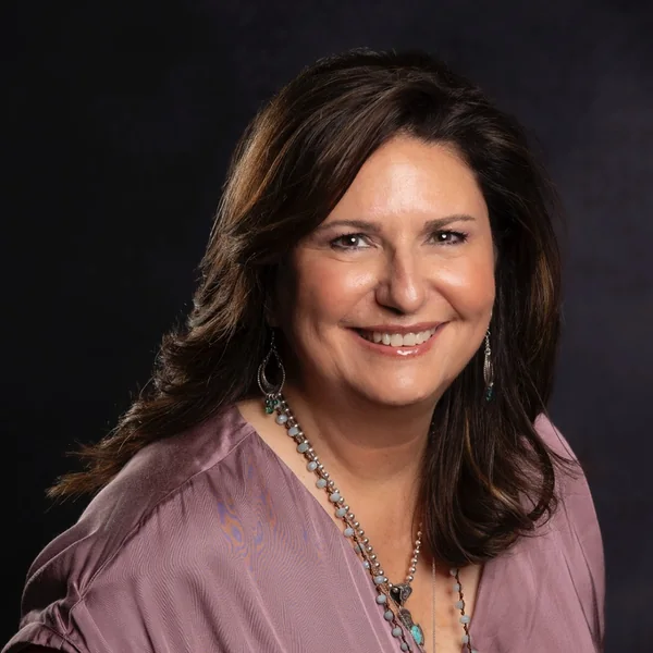 Kelly Francis, portrait