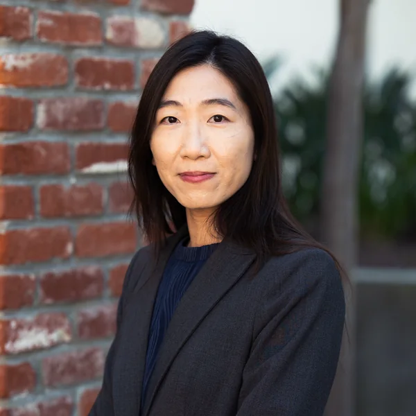 Nga Ho, portrait