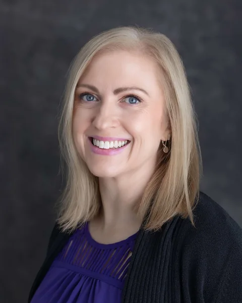 Courtney Karella, portrait