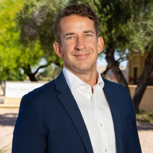 Sloan Walters, portrait