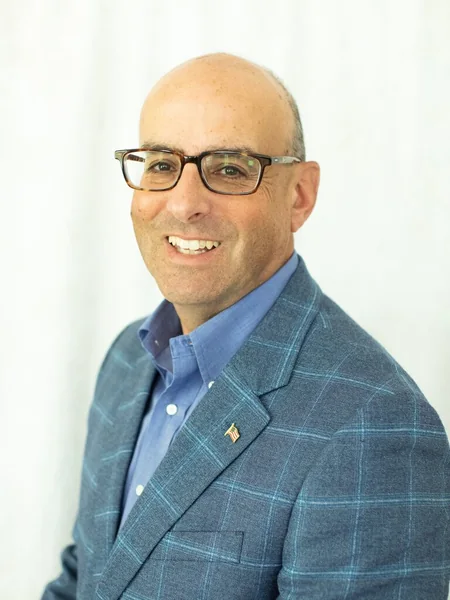 Michael Abbood, portrait