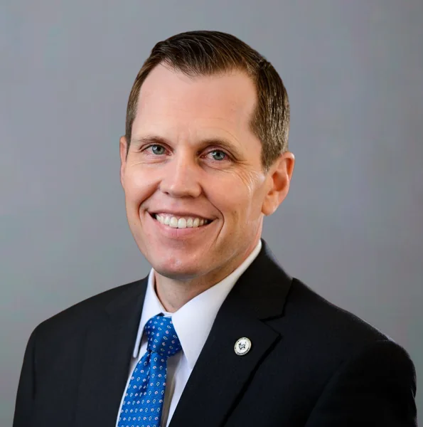 Simon Thompson, portrait