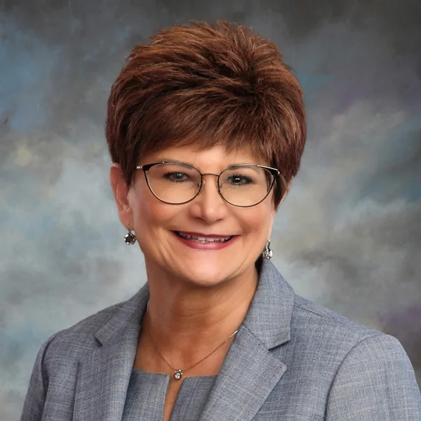 Ginny Dell, portrait