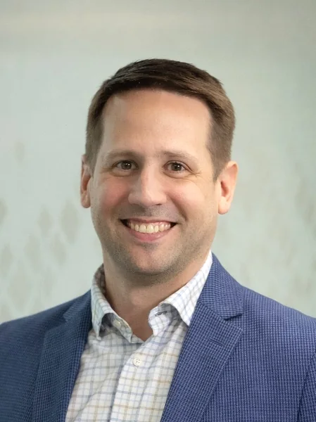 Joel Holden, portrait