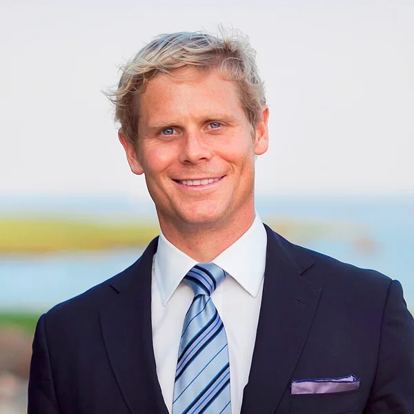 Sean Dowling, portrait