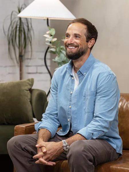 Nyle Bayer, portrait