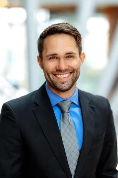 Austin Dean, portrait