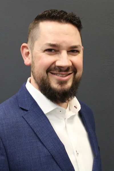 Troy Leonard, portrait
