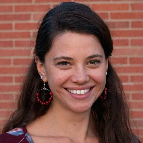 Laura Isanuk, portrait
