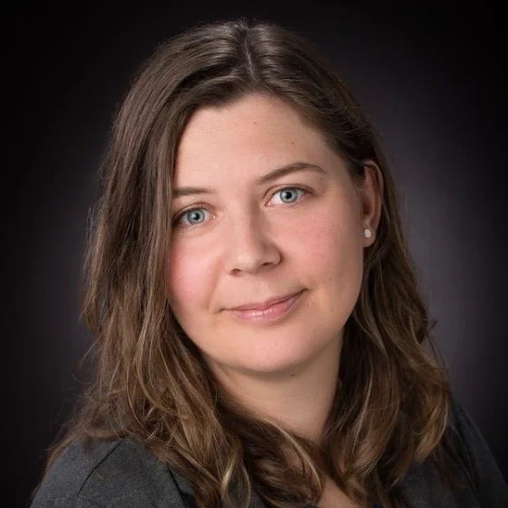 Hannah Santa Cruz, portrait