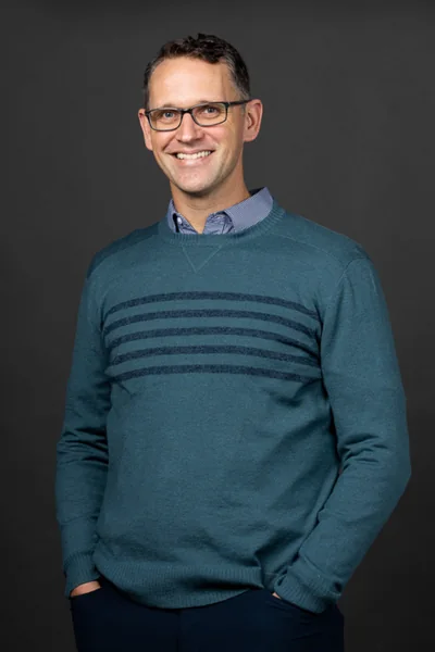 Gregory Emmons, portrait