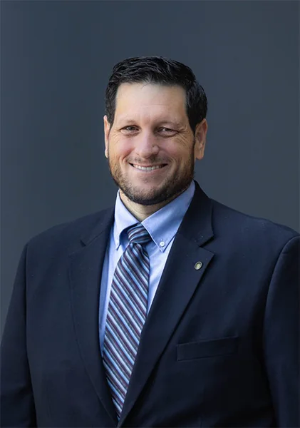 Mark Tracy, portrait