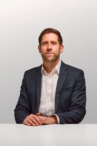 Mark Feldser, portrait