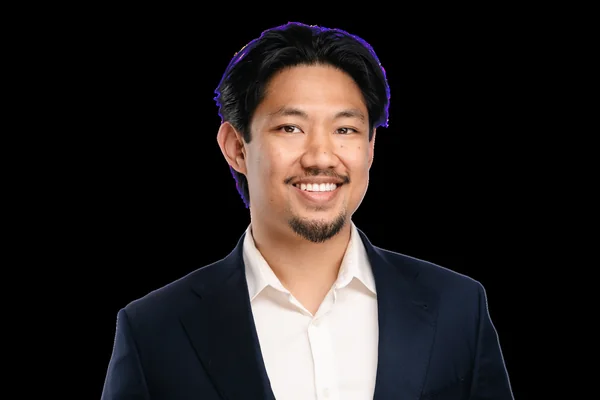 Jason Aluague, portrait