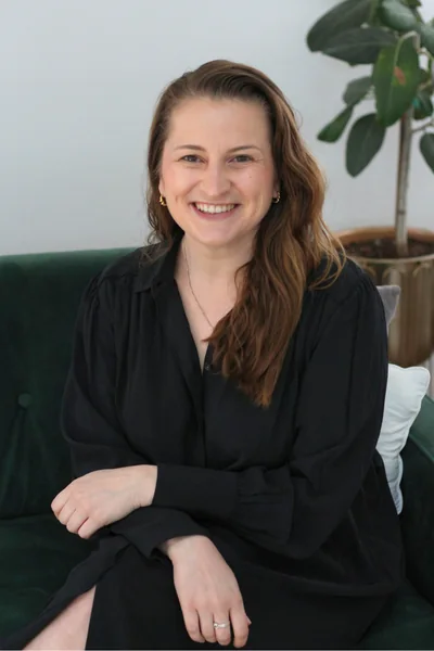 Caroline Tanis, portrait