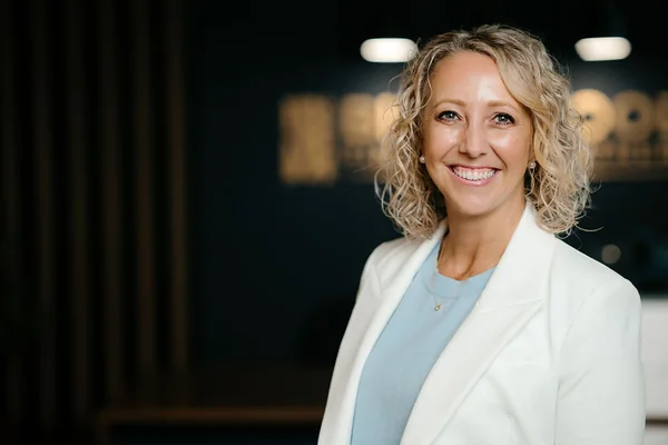 Kimberly Andrews, portrait